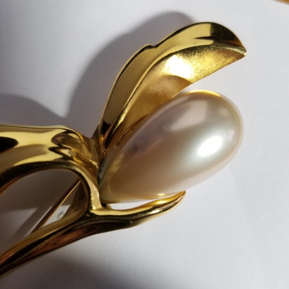 Vintage Marvella brooch large floral flower gold tone pearl big calla pin - Picture 6 of 15